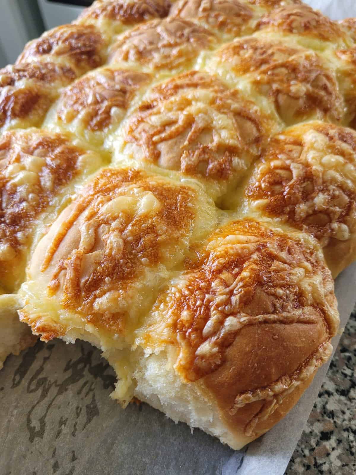 The Fluffiest Cheese and Ham Bread Rolls