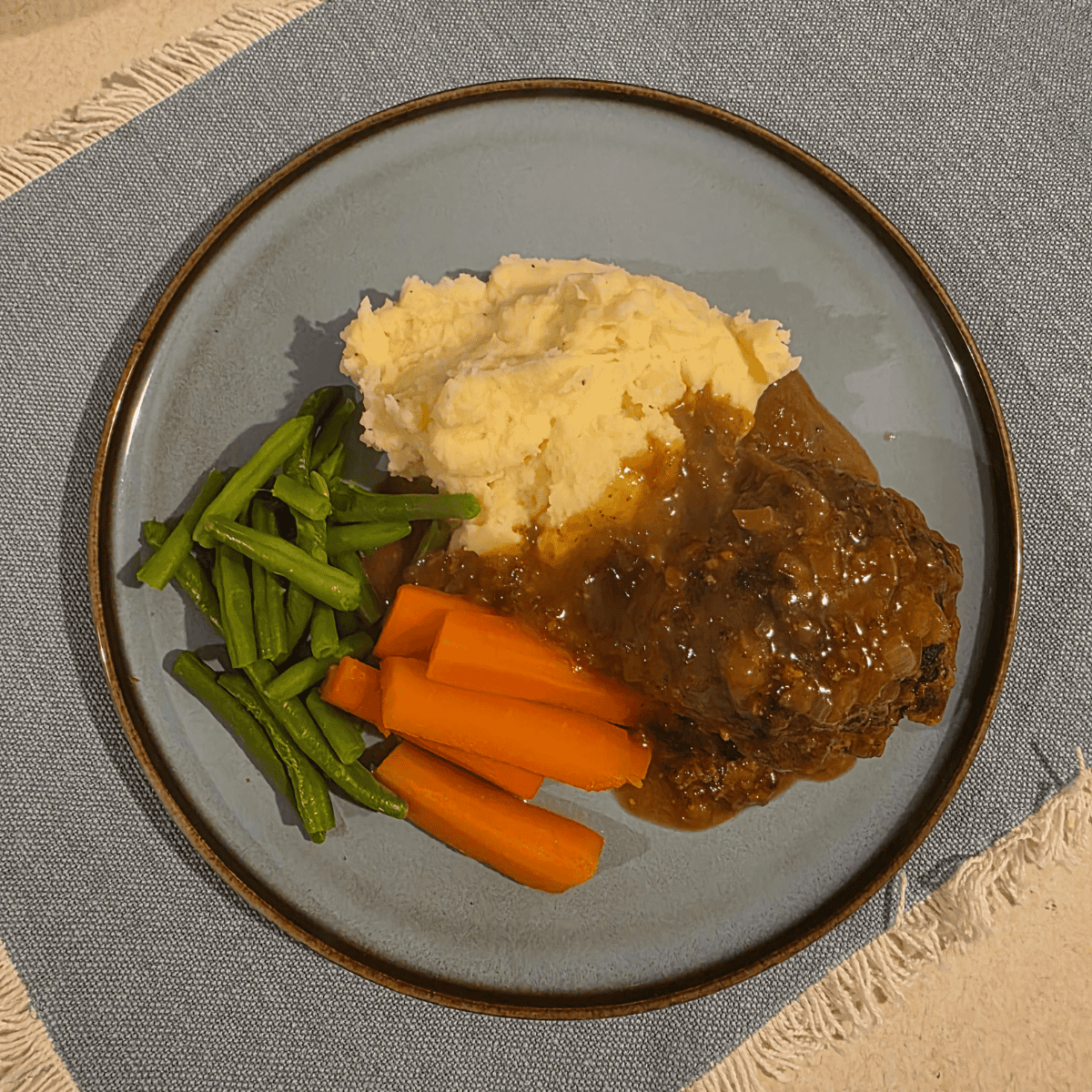 Slow Cooker Beef Rissoles in Gravy