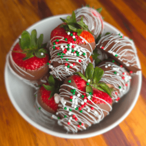 Easy chocolate covered strawberries with white chocolate drizzle